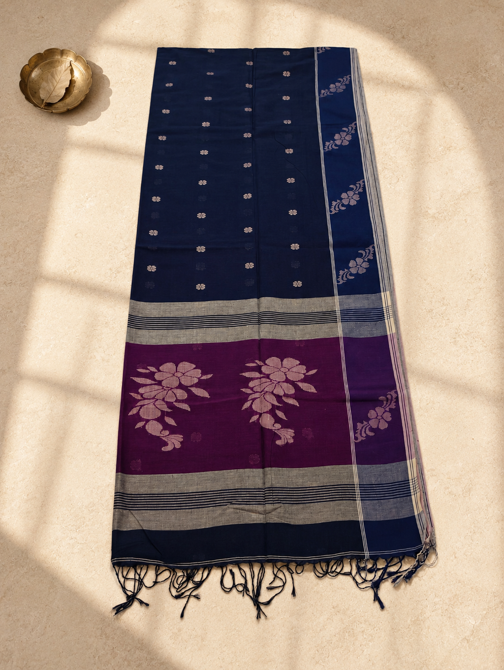 Full view of Neelanjana navy Bengal cotton saree and magenta pallu