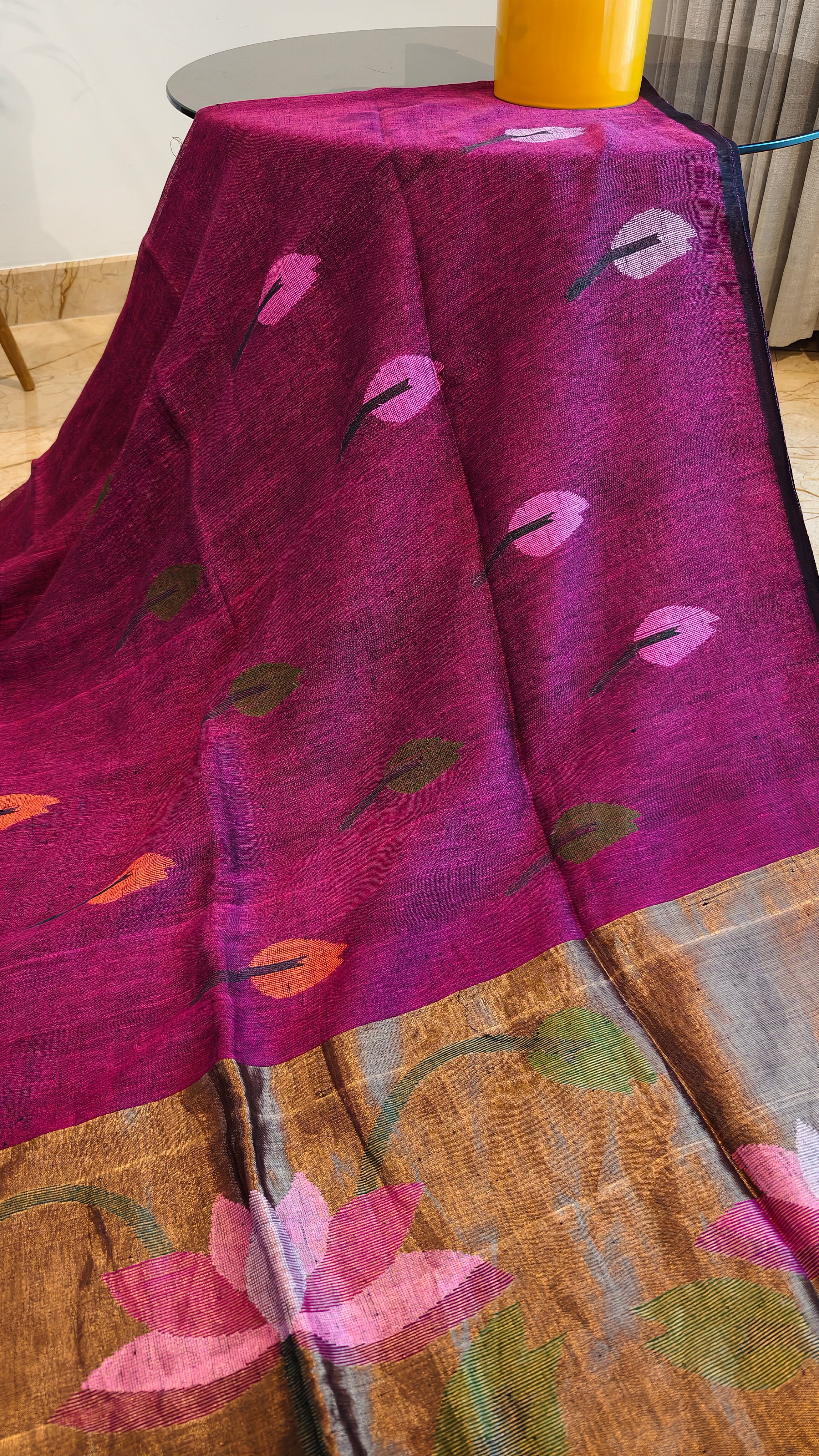 Rosé Hamsini – Magenta Linen Silk Jamdani Saree