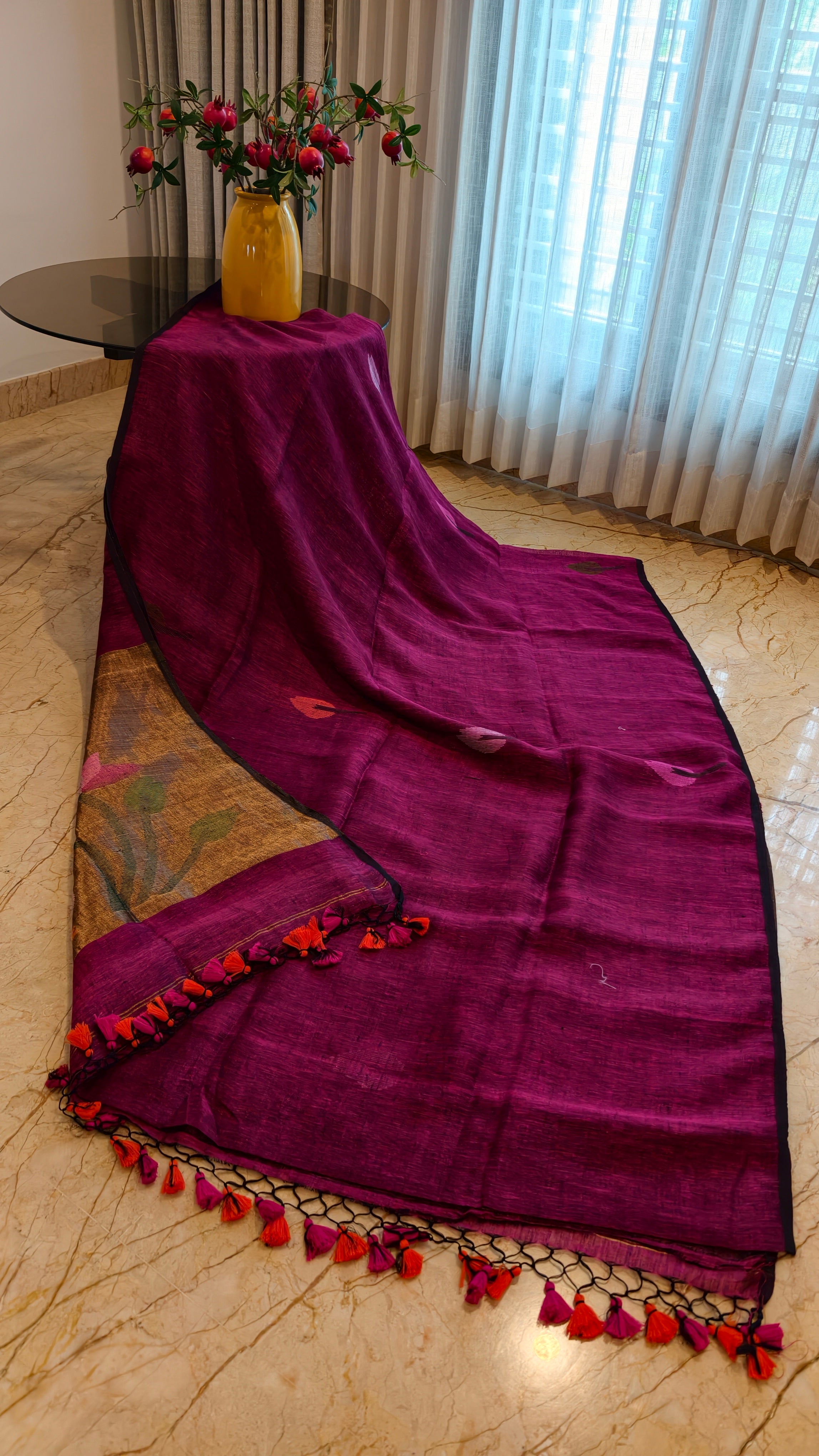 Rosé Hamsini – Magenta Linen Silk Jamdani Saree