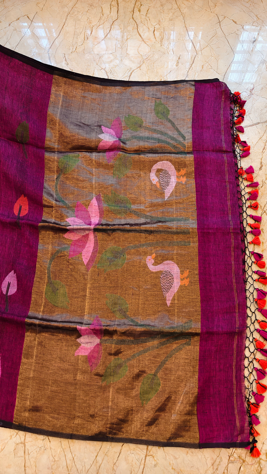 Rosé Hamsini – Magenta Linen Silk Jamdani Saree