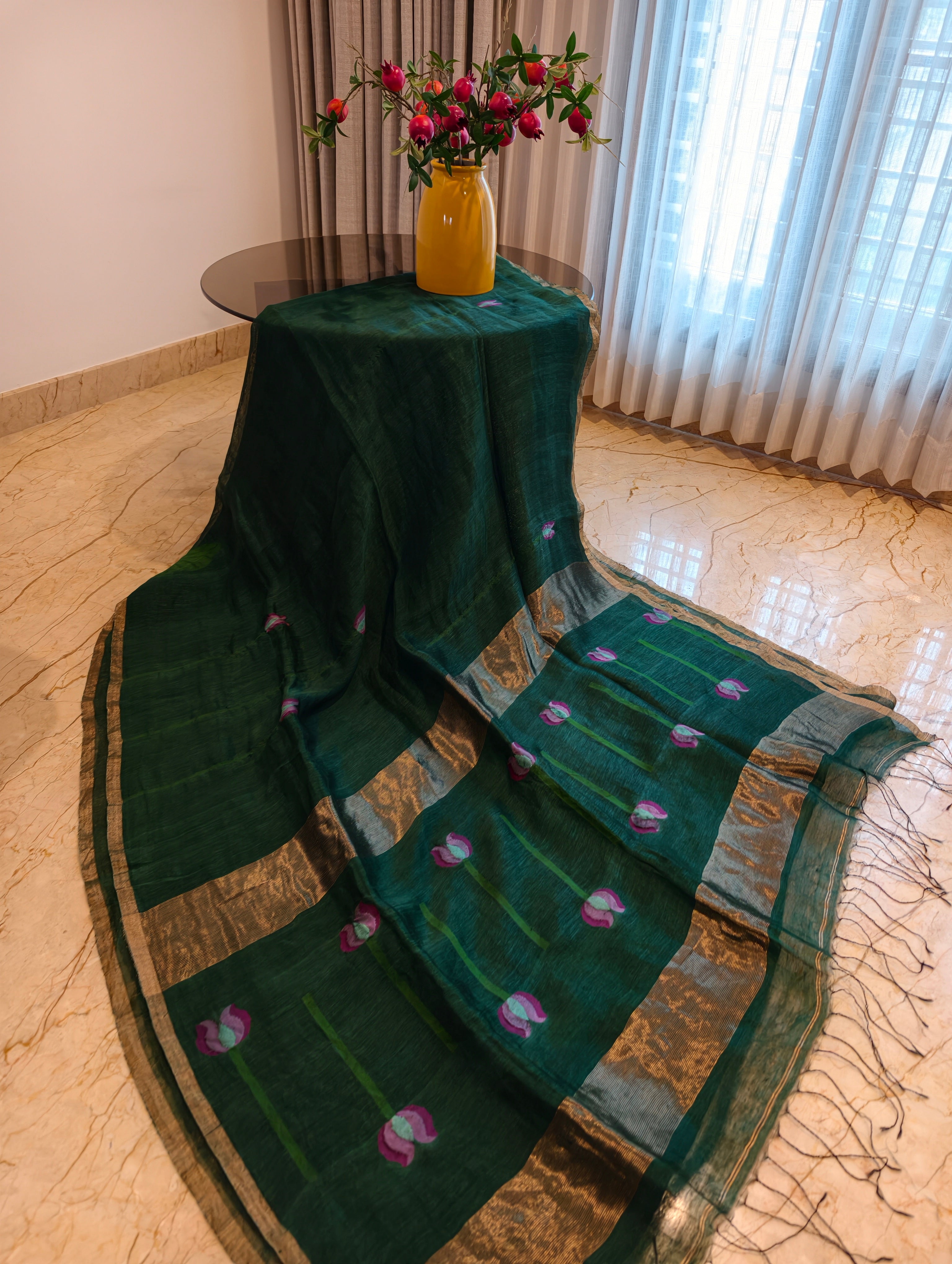 Vanapadma – Dark Green Matka Silk Jamdani Saree