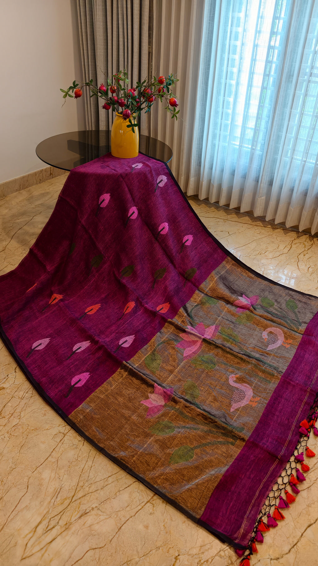 Rosé Hamsini – Magenta Linen Silk Jamdani Saree